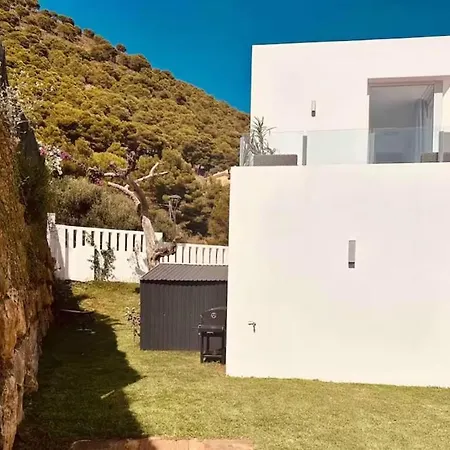 Luxury Modern 4 Bed - 5 Minutes From Town! Malaga